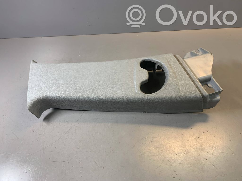 BMW 1 E81 E87 (B) Revêtement de pilier (haut) 