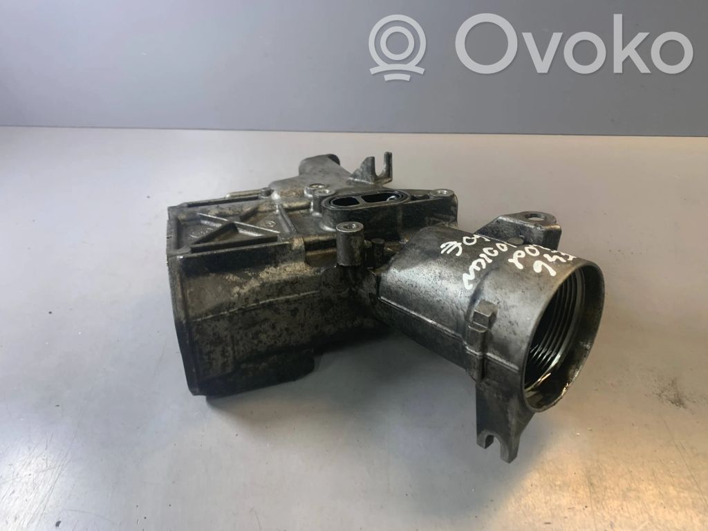 BMW 3 E46 Oil filter mounting bracket 