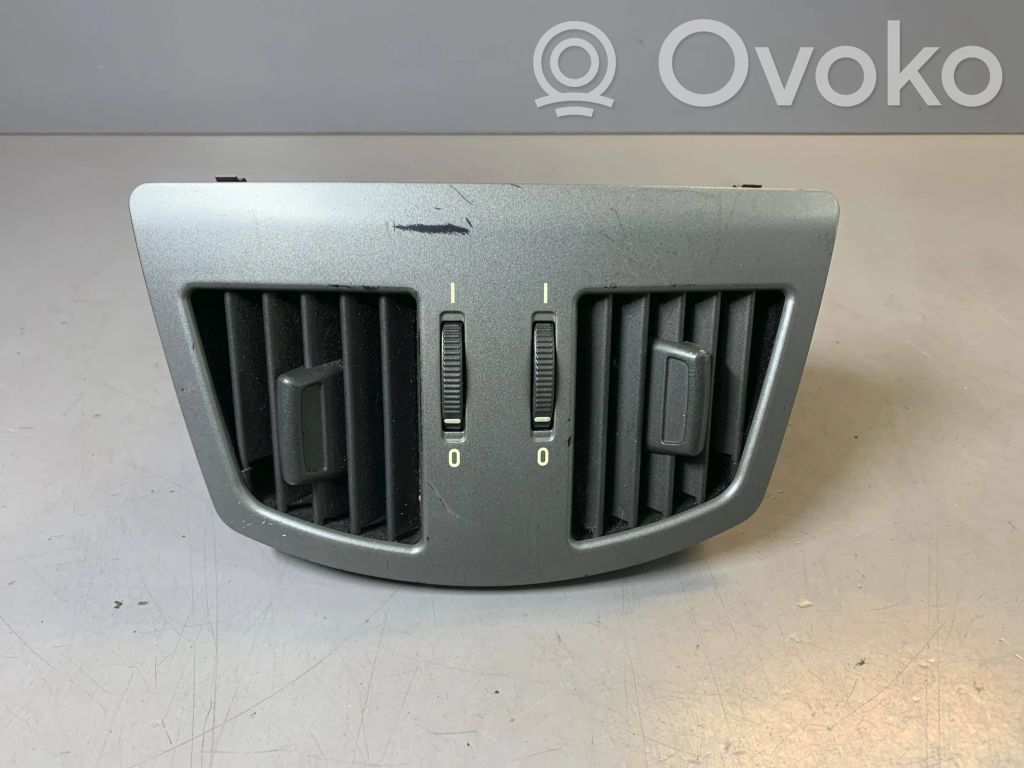 Oro grotelės gale   7007289,64227007289,7002395,64227002395