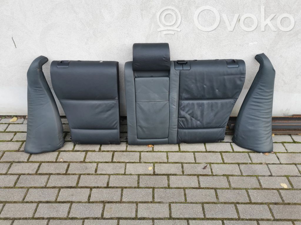 Rear seat