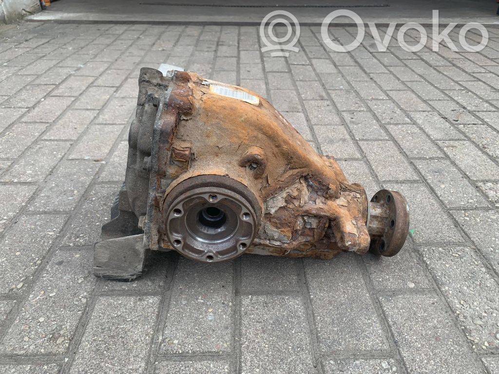 BMW 7 E65 E66 Galinis reduktorius 