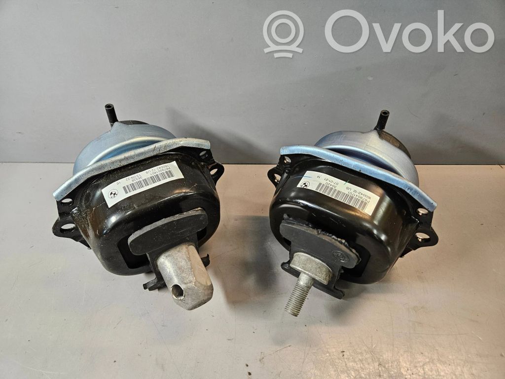 Engine mount bracket   22116793016,22116795417,6795417,6793016