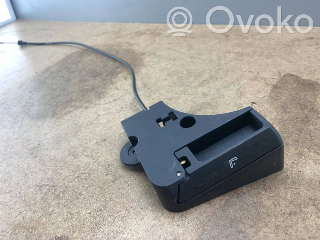 Seat adjustment handle   8209034