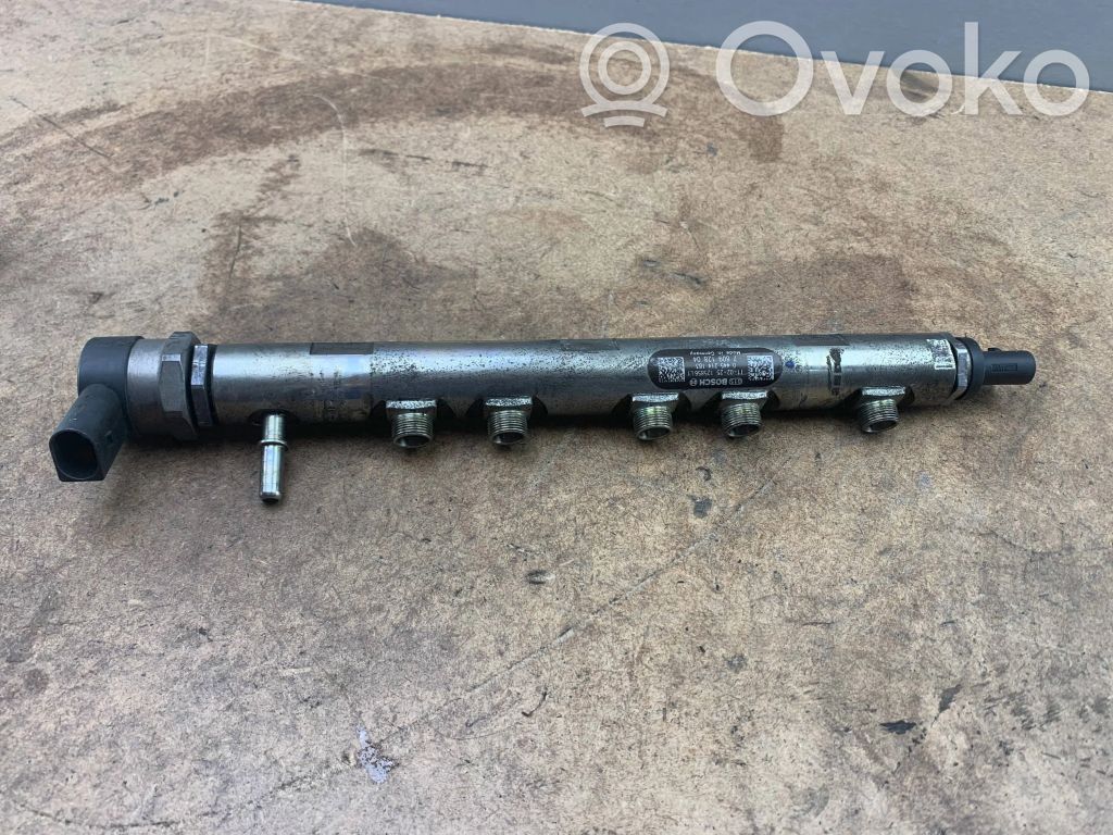 BMW 5 F10 F11 Degvielas maģistrālā caurule 