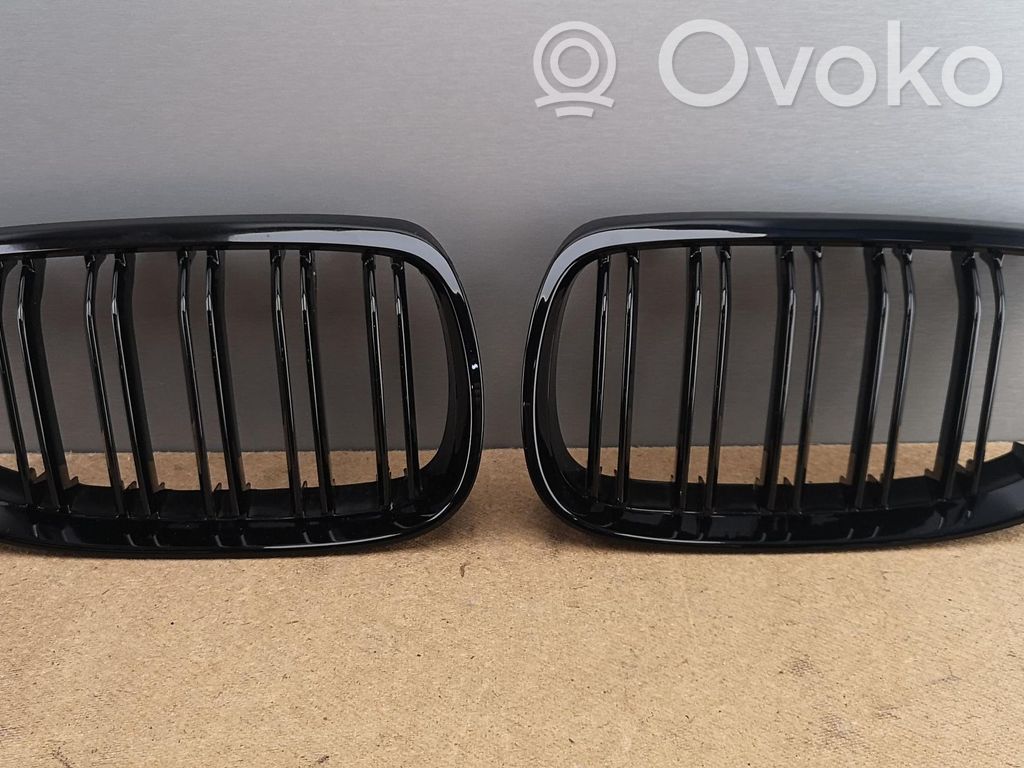 BMW 3 E92 E93 Front bumper upper radiator grill 