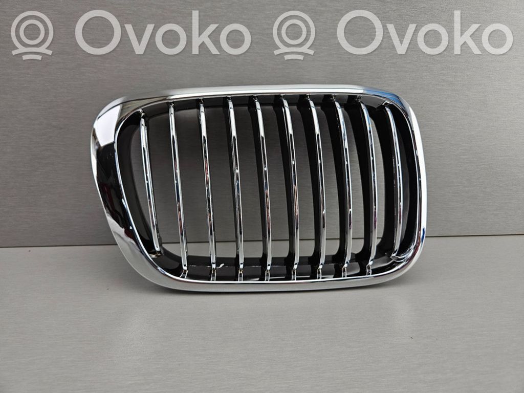 BMW 3 E46 Front bumper upper radiator grill 