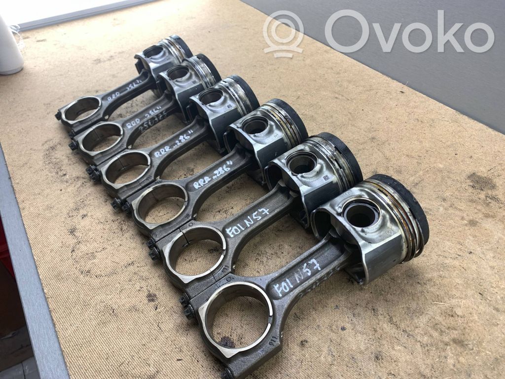 BMW 7 F01 F02 F03 F04 Tłok z korbowodem 