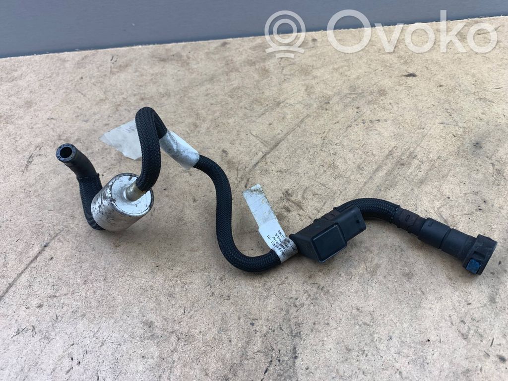 BMW 3 E90 E91 Fuel distributor 