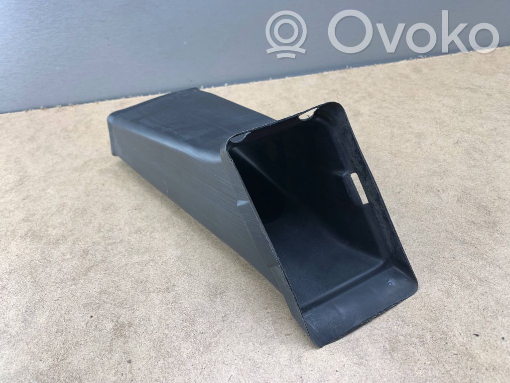 BMW 3 E36 Ilmanoton kanavan osa 