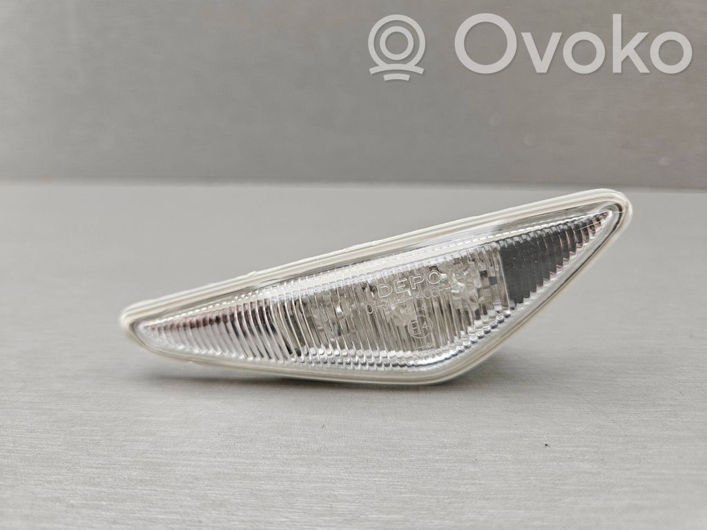BMW 3 E46 Front fender indicator light 