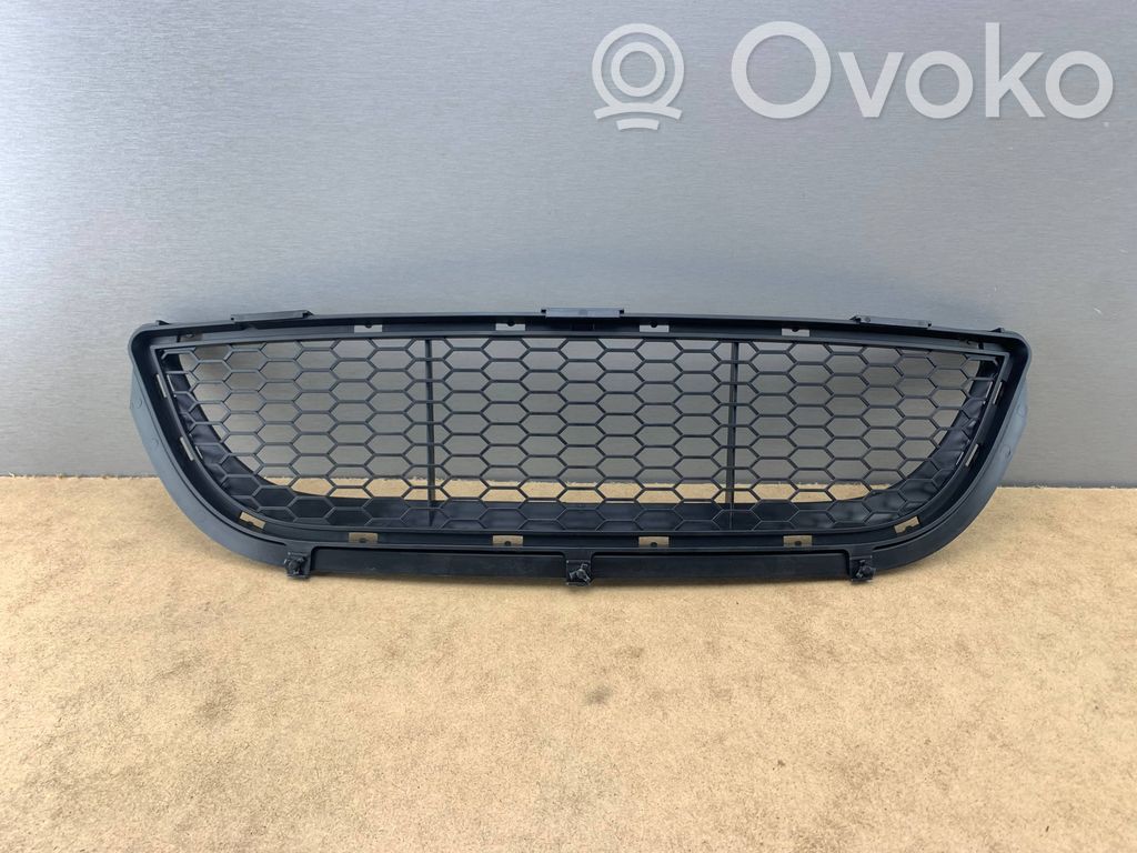BMW 3 E90 E91 Front bumper lower grill 