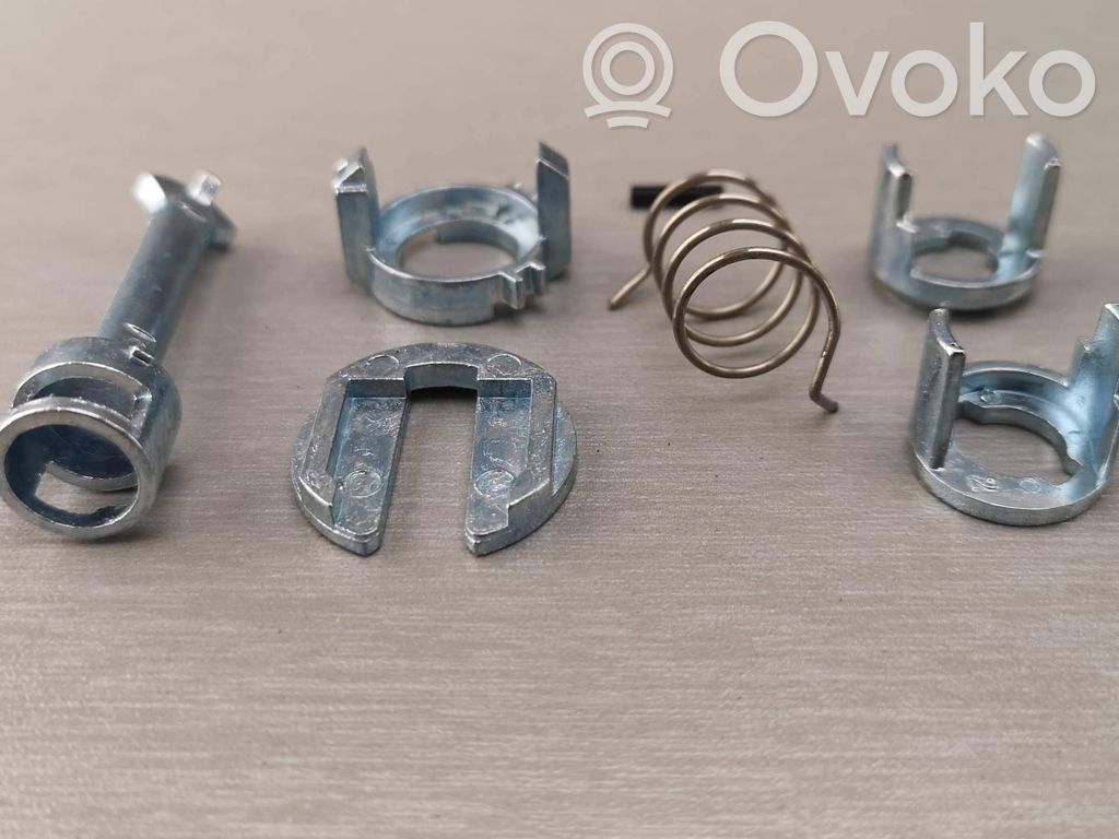 BMW 3 E46 Front door lock (next to the handle) 