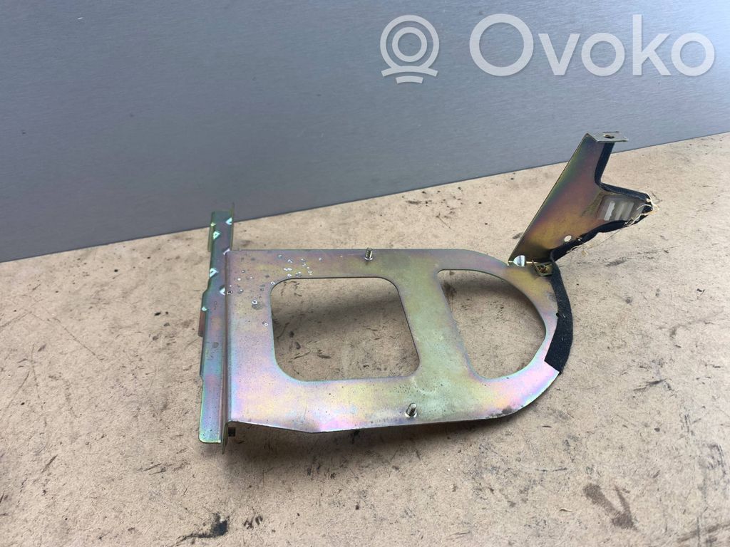 BMW 7 E38 Antenas pastiprinātājs 