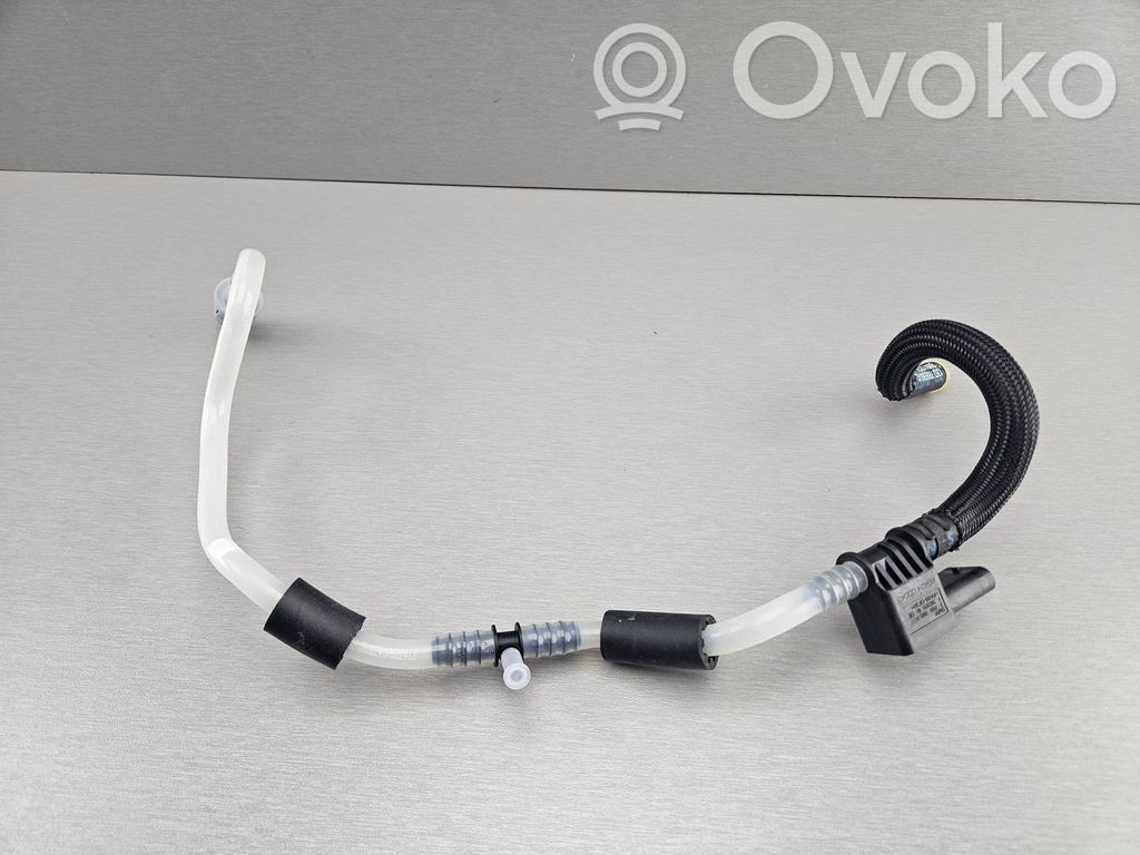 BMW X5 E70 Fuel line pipe 