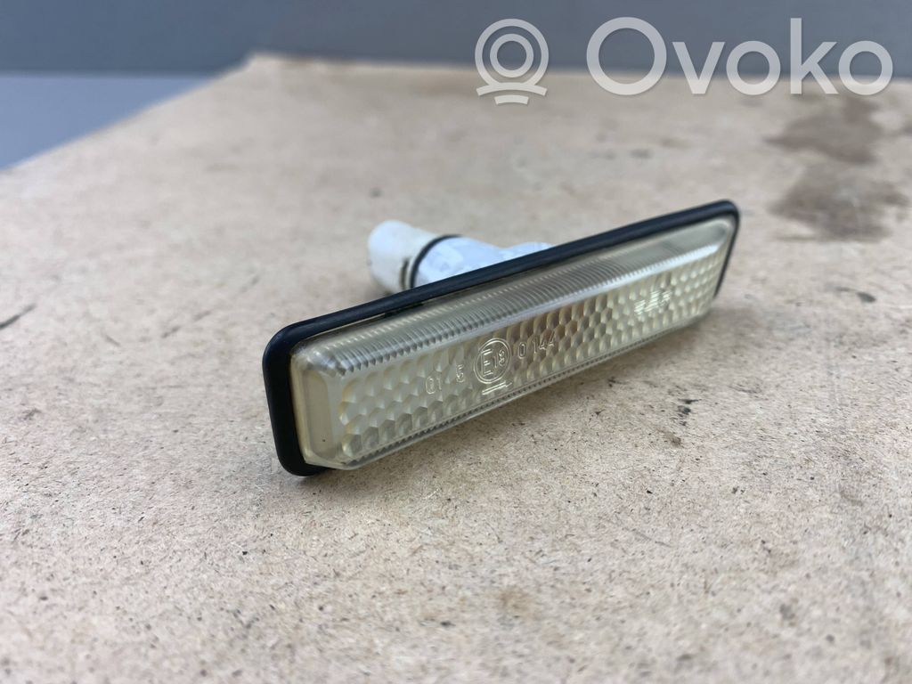 BMW X5 E53 Front fender indicator light 