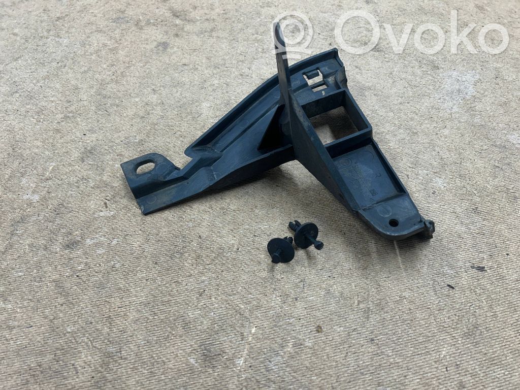 BMW 3 E46 Kita dugno detalė 
