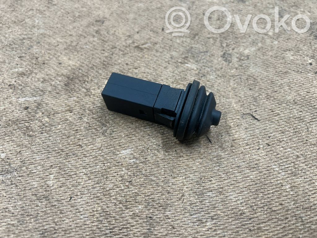 BMW 3 E46 Fuel tank opening switch 