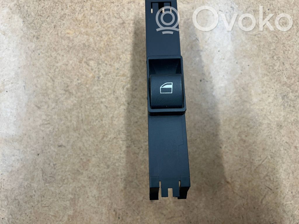 Electric window control switch   61316902177,6902177