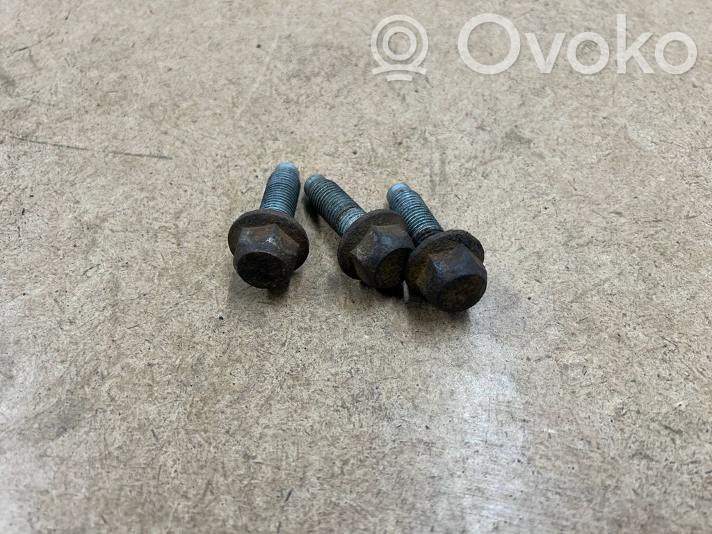 BMW 3 E46 Nuts/bolts 
