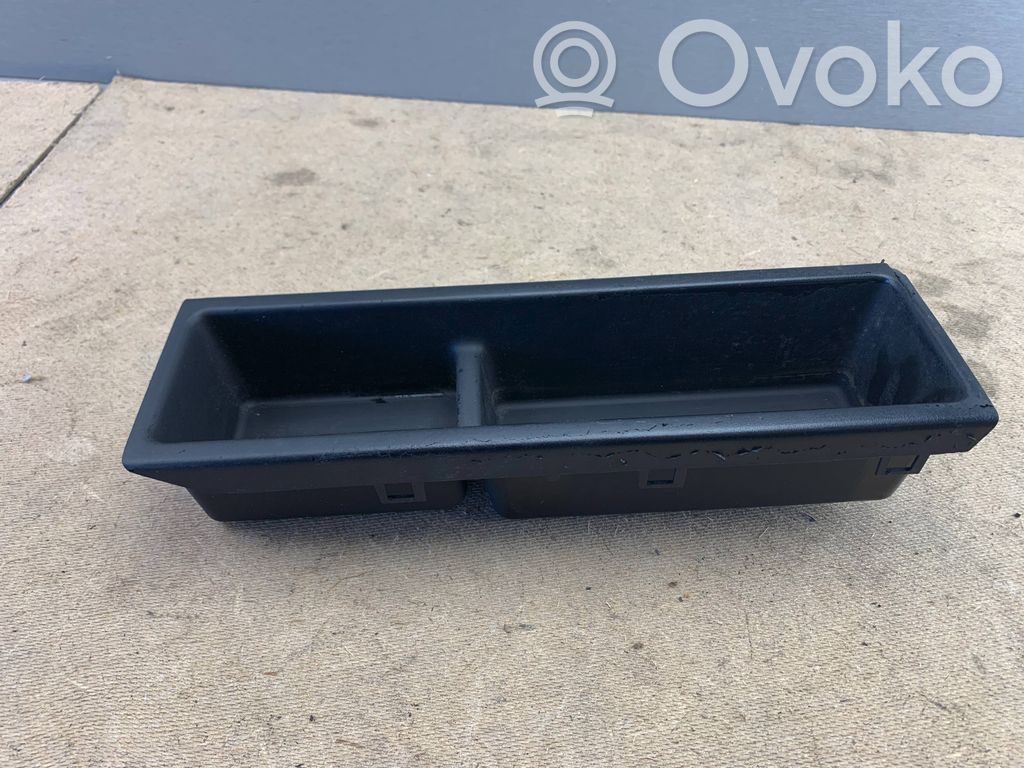 Glove box central console   8248493