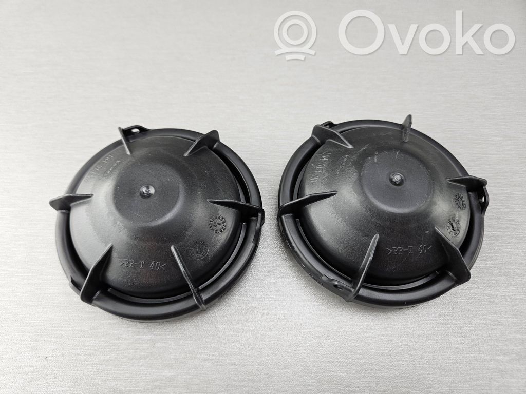 BMW 5 E60 E61 Cache-poussière de phare avant 