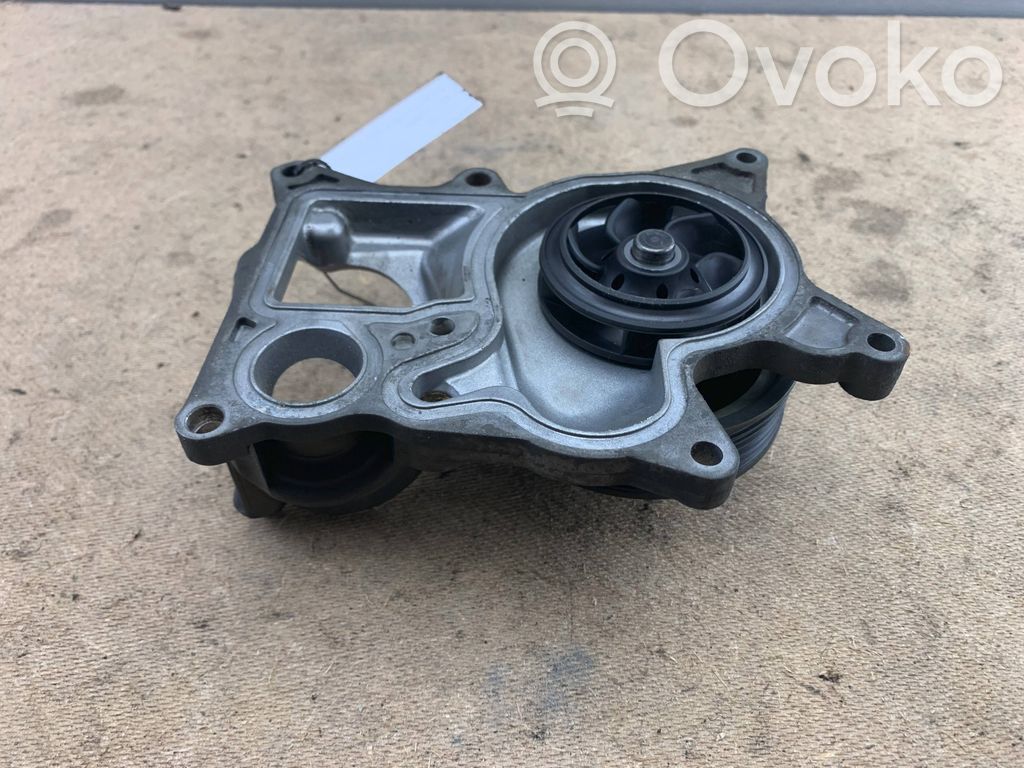 BMW X3 F25 Pompa dell’acqua 