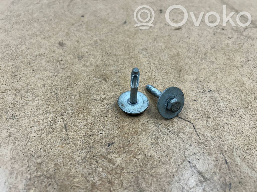 BMW 3 E46 Bolzen Aufhängung vorne 