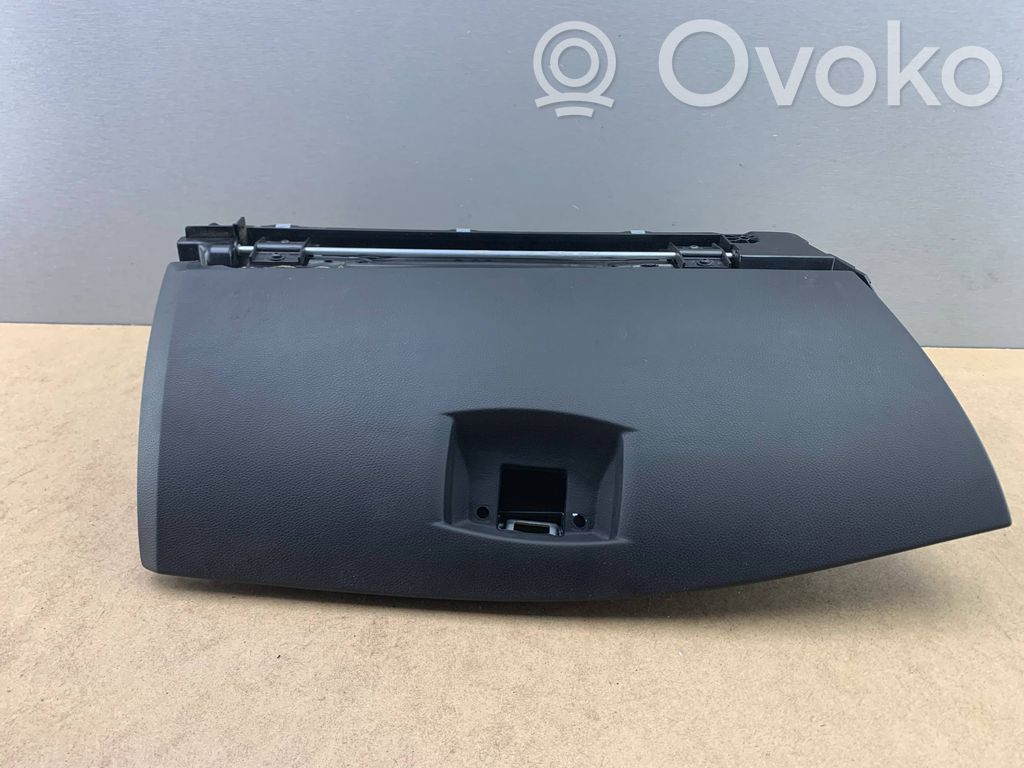 BMW 5 E60 E61 Glove box 