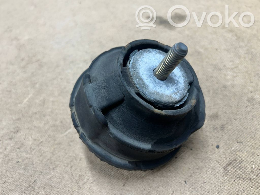 BMW 3 E46 Engine mount bracket 