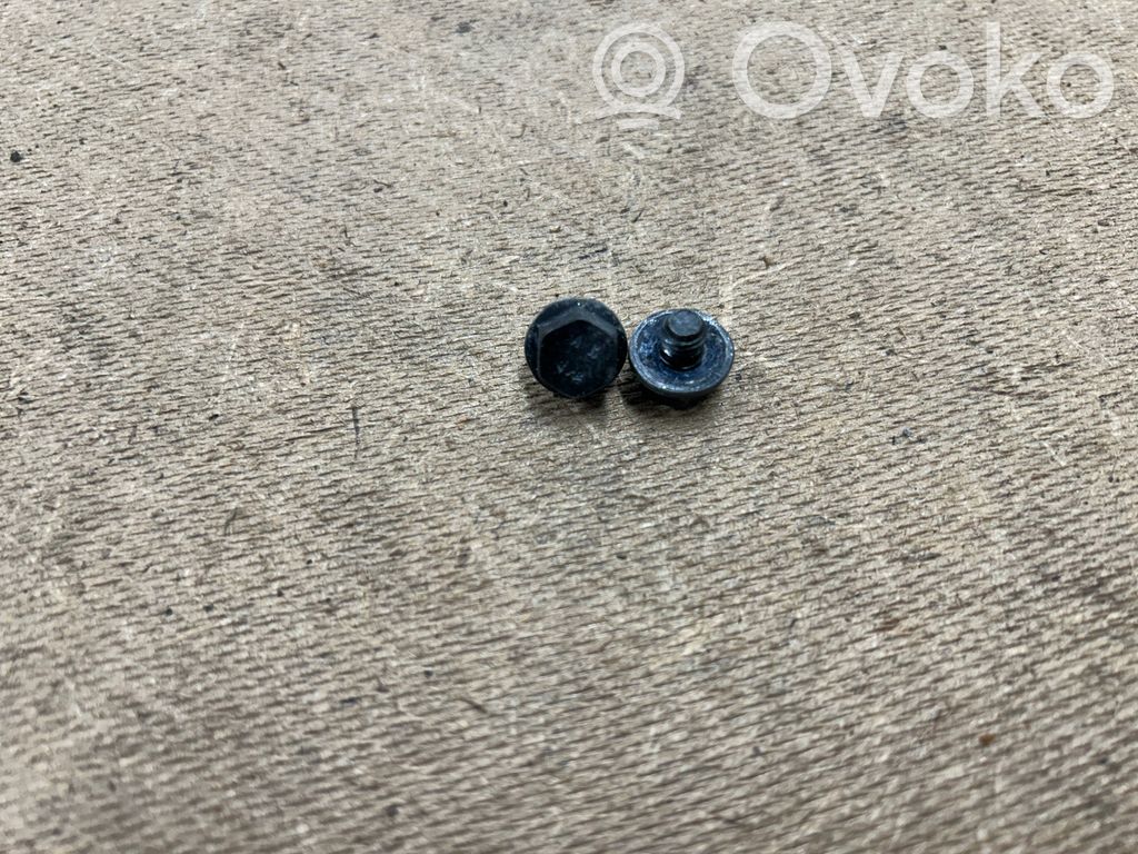 BMW 3 E46 Tuercas/tornillos 