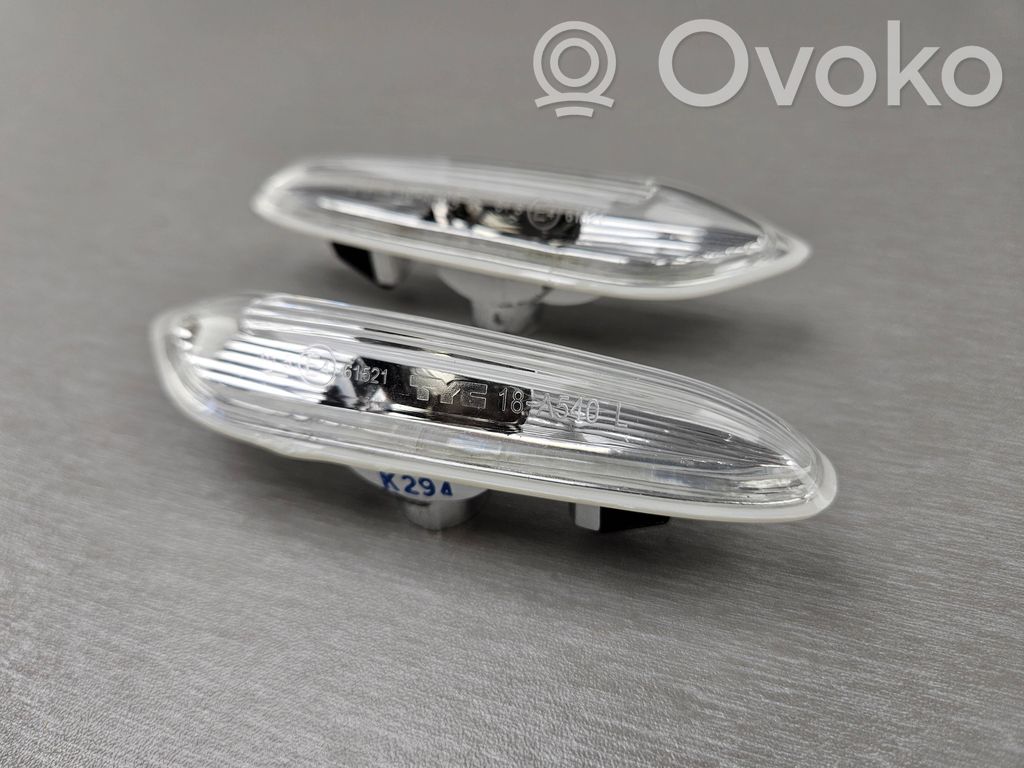 Front fender indicator light   7165741,63137165741,7165742,63136923919,63136923920,63137165742,6923919,6923920