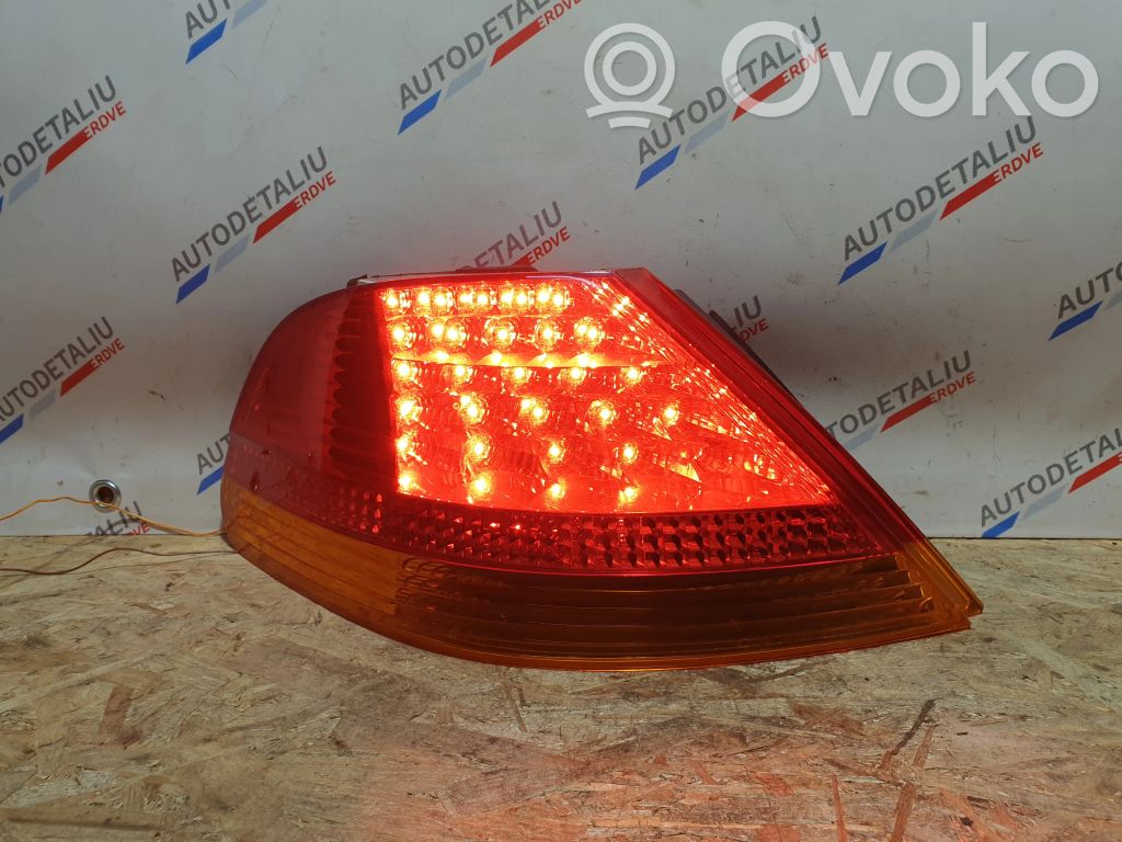 Rear/tail lights   8379687,7164733