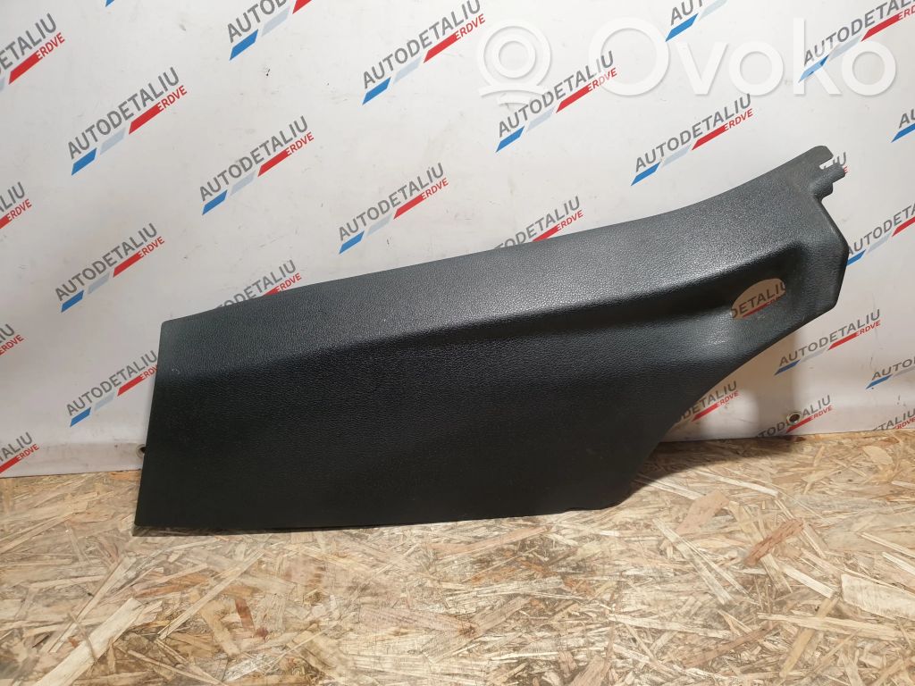 BMW 2 F46 Osłona dolna słupka / D 