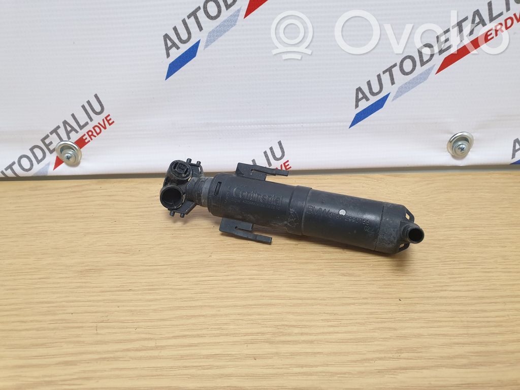 BMW X1 E84 Headlight washer spray nozzle 