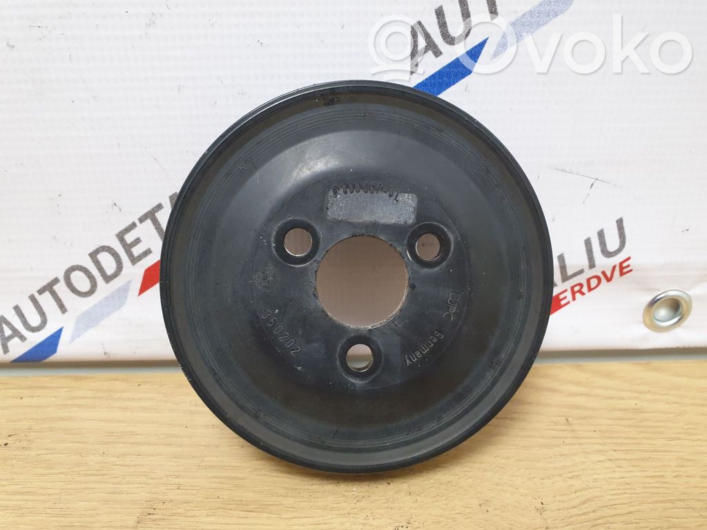 BMW X1 E84 Power steering pump pulley 