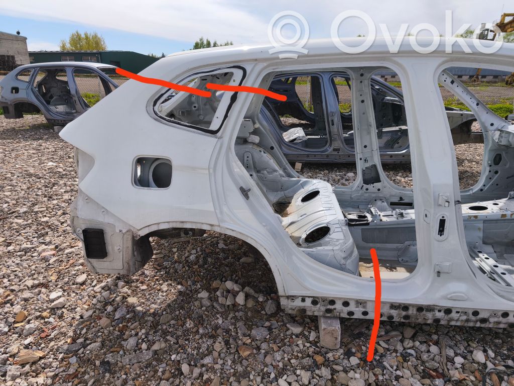 BMW X1 E84 Panel lateral trasero 