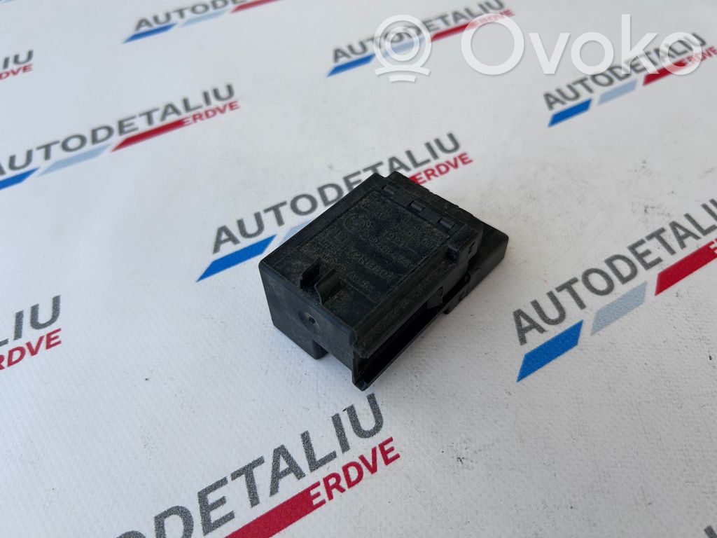 BMW 5 E39 Glow plug pre-heat relay 