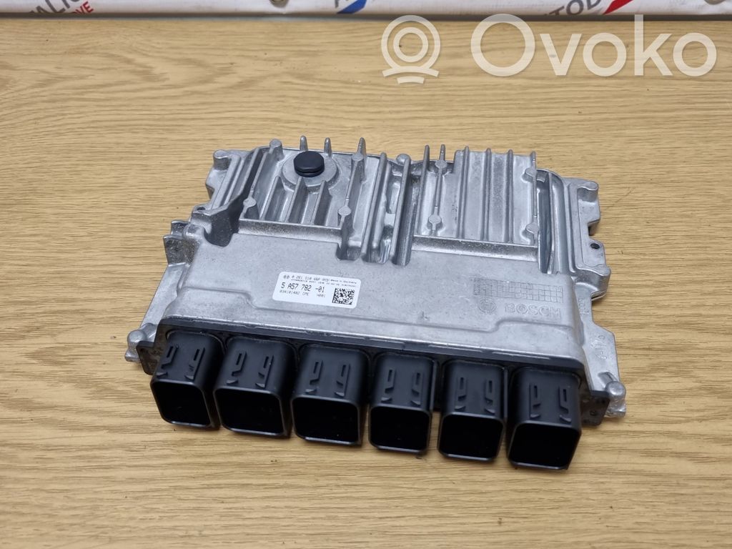 BMW 3 G20 G21 Engine control unit/module 