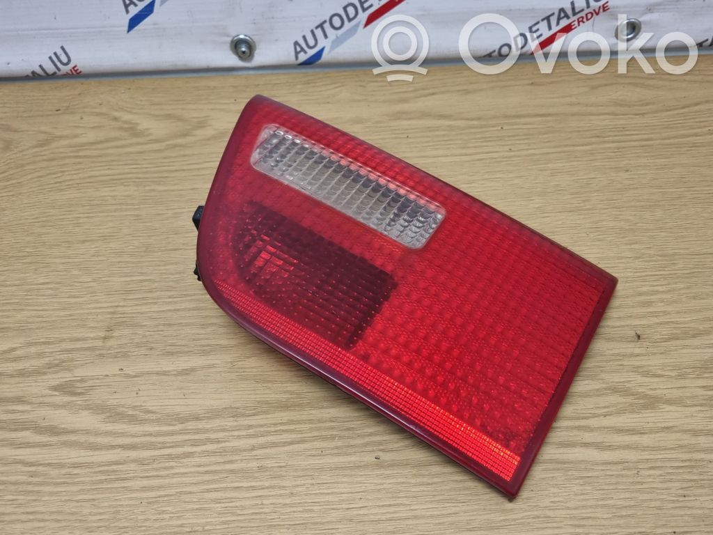 Tailgate rear/tail lights   8409012