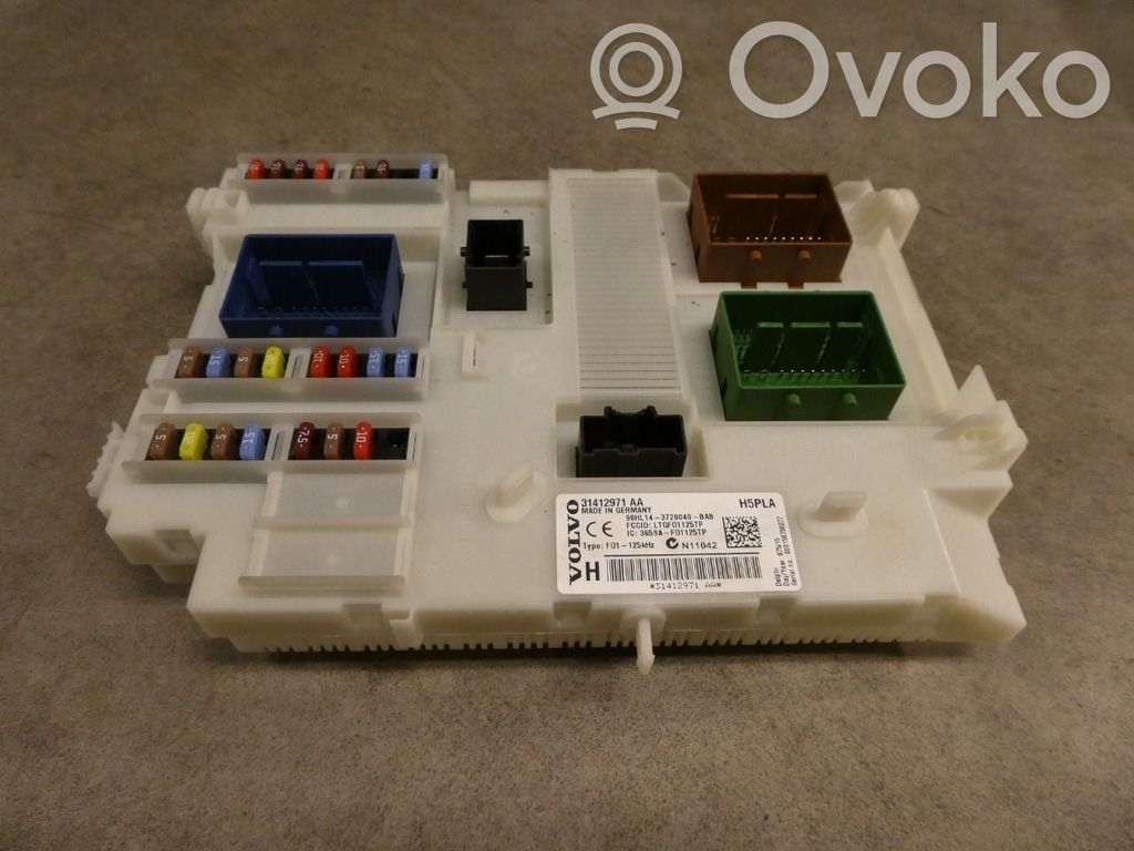 Volvo V70 Fuse module 