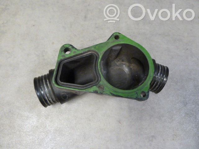 BMW 3 E36 Carcasa del termostato 