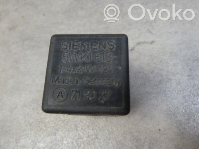 Relé del limpia   1365609,5WK1613