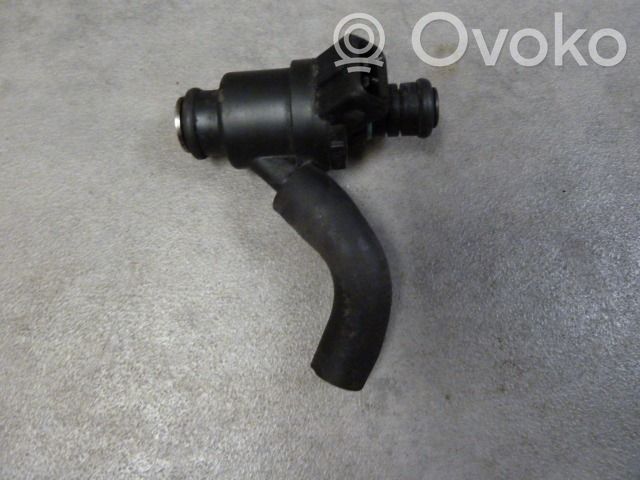 BMW 3 E46 Fuel injector 