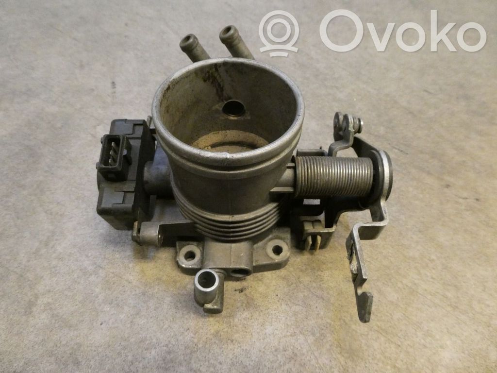 BMW 3 E30 Droselinė sklendė 