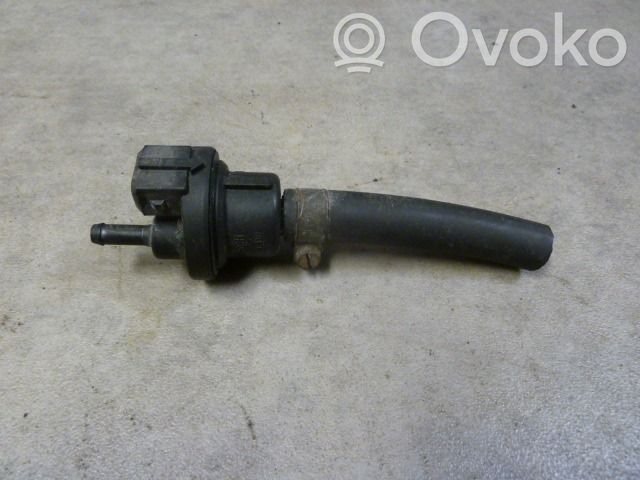 BMW 7 E32 Vakuumventil Unterdruckventil Magnetventil 