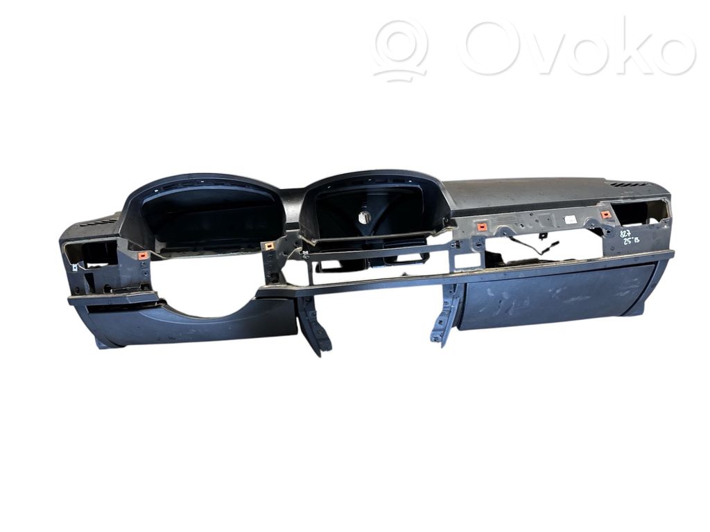 BMW 7 E65 E66 Dashboard 