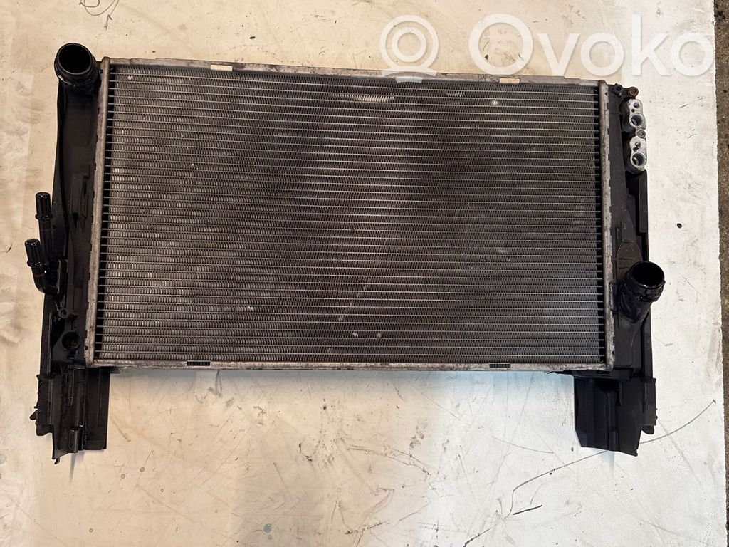 BMW X1 E84 Coolant radiator 