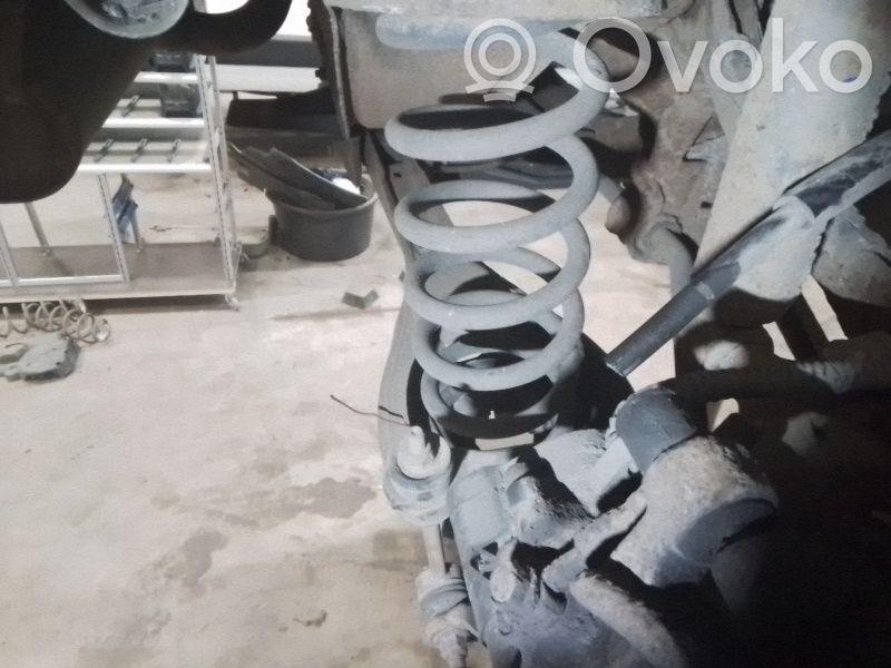 Ford Kuga I Atspere 