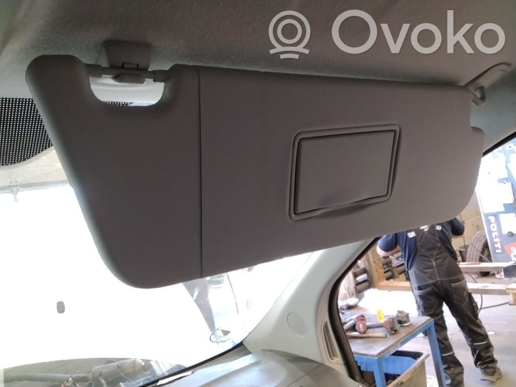 Sun visor   1768450