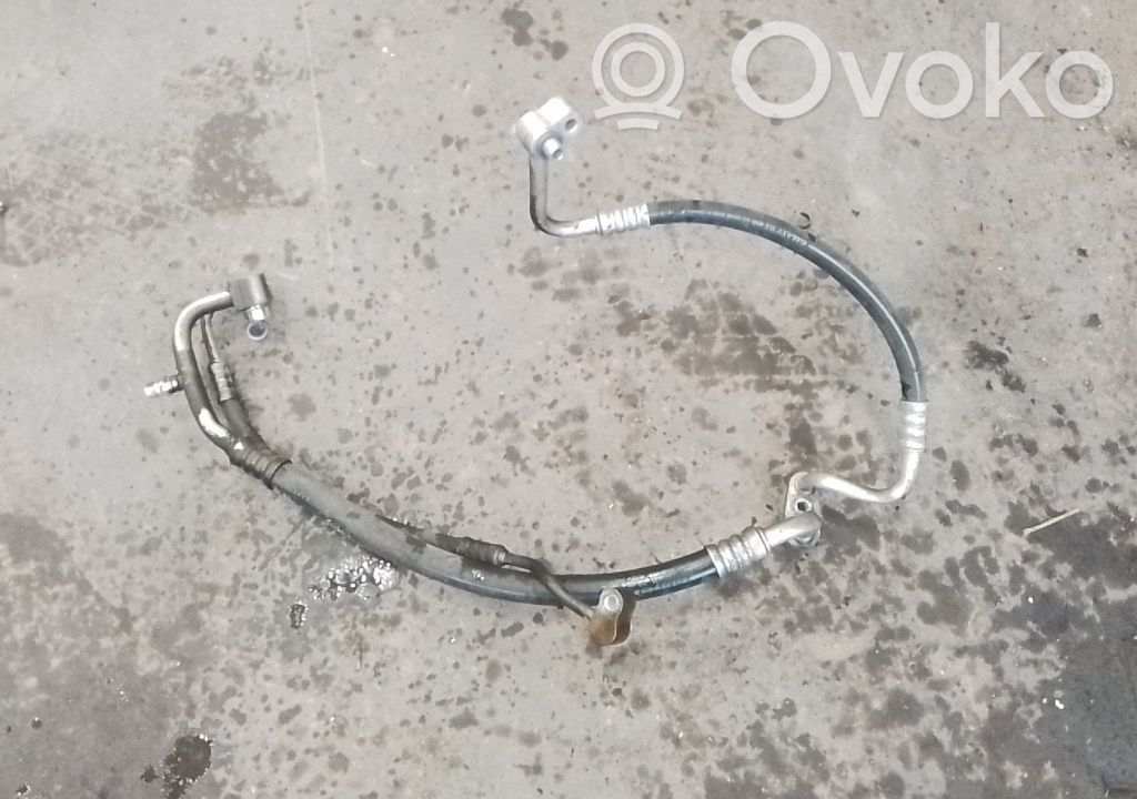 Air conditioning (A/C) pipe/hose   39025932